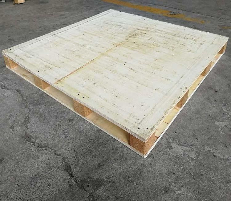 Wooden pallet